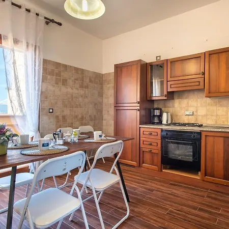 Lungomare Garibaldi - Attico A Due Passi Dal Mare