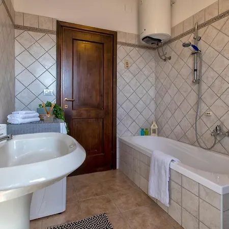 Daire Lungomare Garibaldi - Attico A Due Passi Dal Mare