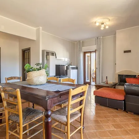 Lungomare Garibaldi - Attico A Due Passi Dal Mare *