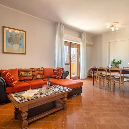 Apartamento Lungomare Garibaldi - Attico A Due Passi Dal Mare